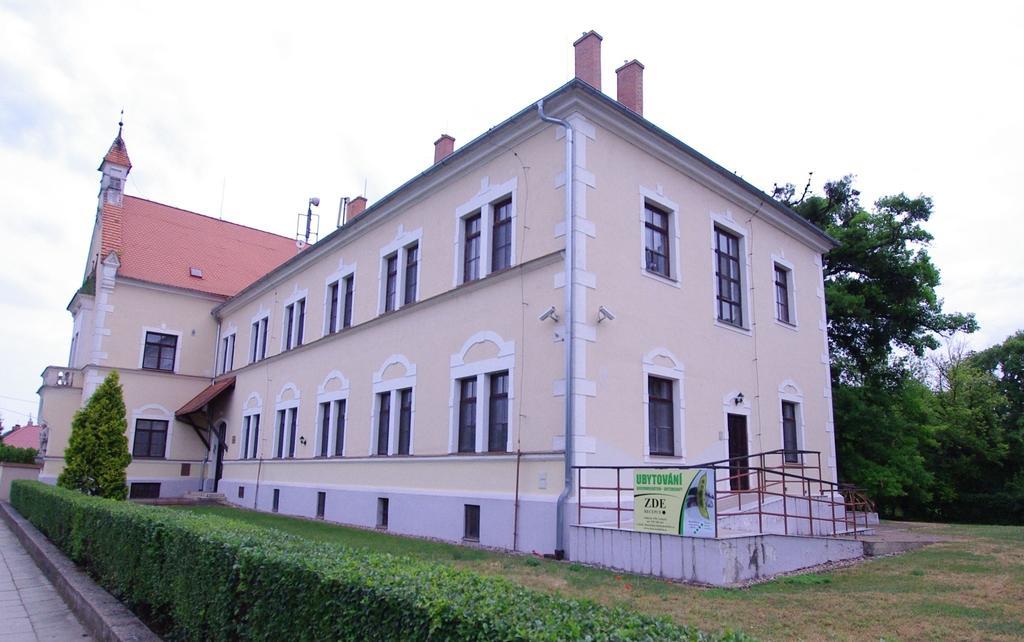 Koleje Zamecek Lednice Exterior foto