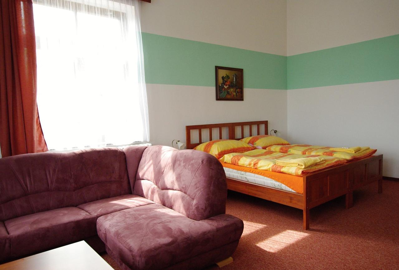Koleje Zamecek Lednice Exterior foto